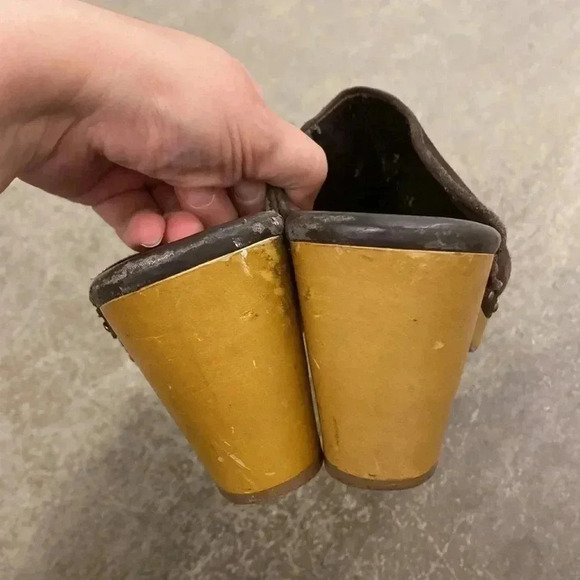 American outfitters suede clogs - Picture 6 of 14
